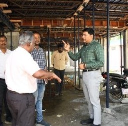 அரசின் வளர்ச்சிப்பணிகளை கலெக்டர் பிரவீன்குமார் ஆய்வு