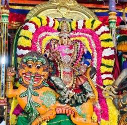 நவராத்திரி 9-ஆம் நாள் விழா....