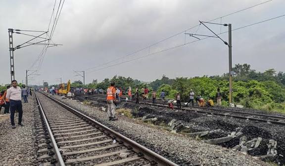 மகாராஷ்டிரா, சத்தீஸ்கர், மத்திய பிரதேசத்தில் ரூ.24,634 கோடியில் 4 ரயில்வே திட்டங்களுக்கு அனுமதி