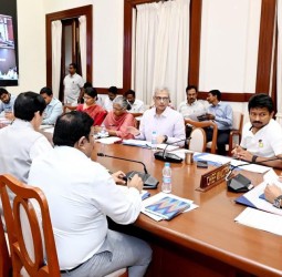 கனமழையை எதிர்கொள்வது குறித்து, முதல்வர் ஸ்டாலின் காணொலிக் காட்சி வாயிலாக நேற்று ஆலோசனை