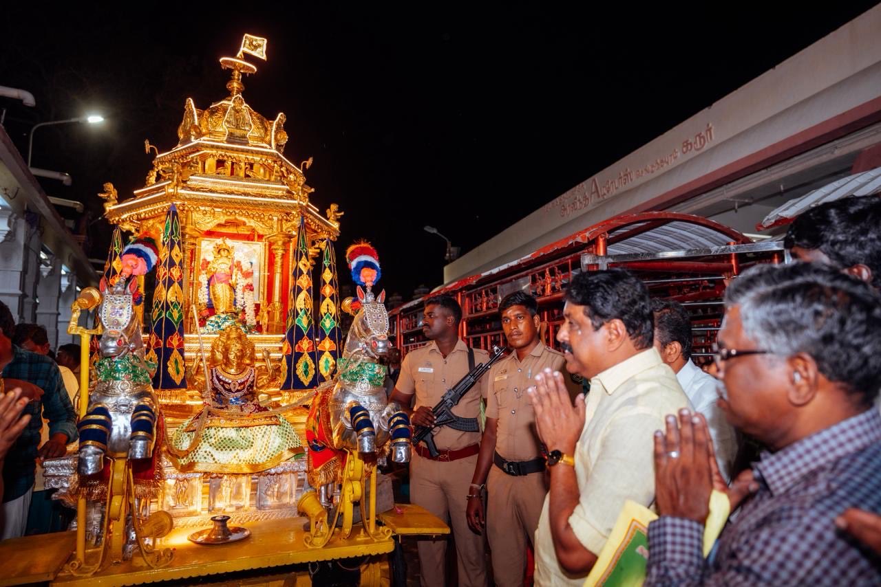 பழனி முருகன் கோவிலில் நயினார் நாகேந்திரன் தரிசனம்