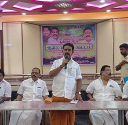 நன்னிலத்தில் அதிமுக பூத் கமிட்டி கூட்டம் நடைபெற்றது