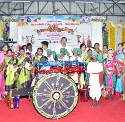 ஆற்காடு அரசு மகளிர் மேல்நிலைப்பள்ளியில் நடந்த கலைத்திருவிழா