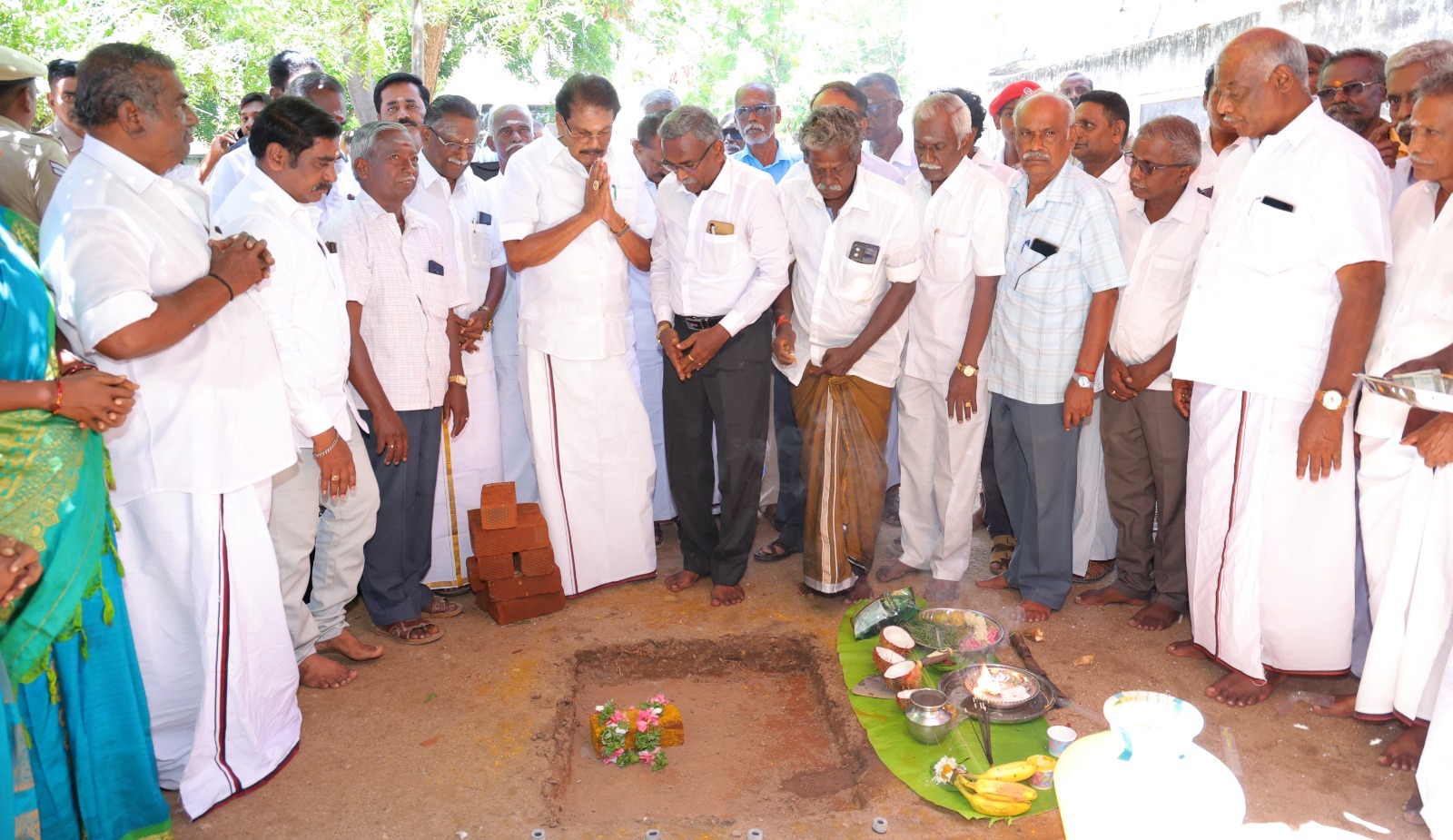 ரூ.25 லட்சம் மதிப்பீட்டில் ஆய்வுக்கூடம் அமைக்க அமைச்சர் சாத்தூர் ராமச்சந்திரன் அடிக்கல்