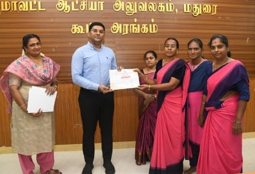 மதுரையில் சமூகநலத்துறை சார்பில் நடந்த சமையல் மற்றும்ரங்கோலி போட்டி