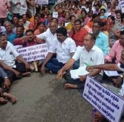 அமைச்சரின் வாக்குறுதியை ஏற்று போராட்டம் வாபஸ்!