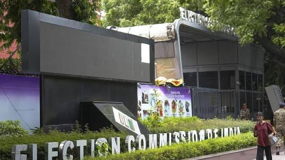 தமிழகம் உள்ளிட்ட மாநிலங்களில் சிறப்பு தீவிர வாக்காளர் பட்டியல் திருத்தம் அடுத்த வாரம் தொடங்கும்: தேர்தல் ஆணையம்