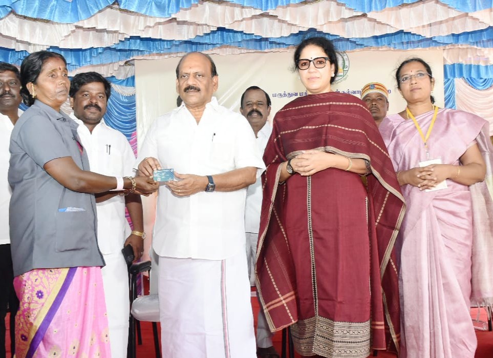 கோவூர் அரசினர் மேல்நிலைப் பள்ளியில் நடைபெற்ற “நலன் காக்கும் ஸ்டாலின்” முகாம்