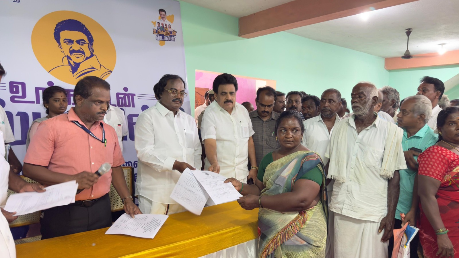 கரிக்கபாடி ஊராட்சியில் நடந்த உங்களுடன் ஸ்டாலின் முகாமை