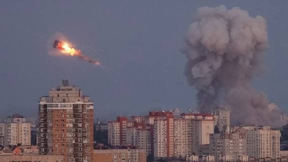 உக்ரைனுடன் அமைதி பேச்சை நிறுத்தியதாக ரஷ்யா அறிவிப்பு