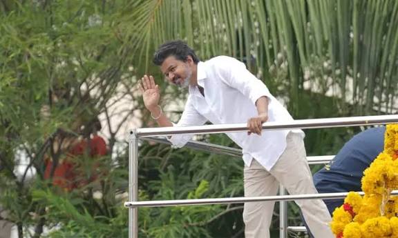 நடிகர் விஜயை விமர்சிக்க அமைச்சர்களுக்கு திடீர் தடை