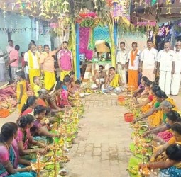 அழகு வள்ளியம்மன் கோவிலில் திருவிளக்கு பூஜை