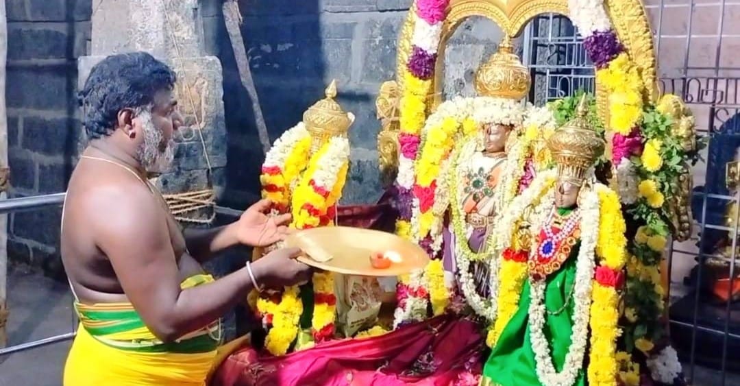 தென் திருப்பதி என அழைக்கப்படும் திருமலை வையாவூர் ஸ்ரீ பிரசன்ன வெங்கடேச பெருமாள் சுவாமிக்கு சிறப்பு பூஜை