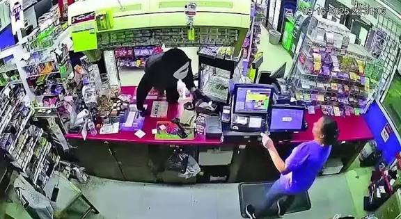 அமெரிக்காவில் குஜராத்தி பெண் சுட்டுக்கொலை