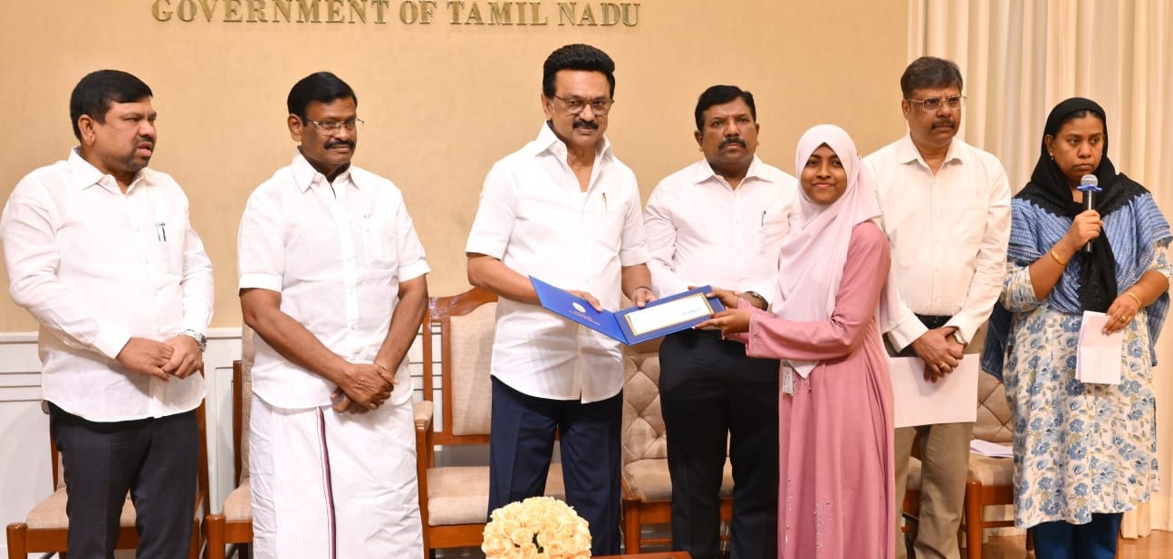 இஸ்லாமிய மாணவ மாணவியர்கள் இளங்கலை மற்றும் முதுகலை பட்டப்படிப்பினை தொடர முதல்வர் ஸ்டாலின் கல்வி உதவித்தொகை