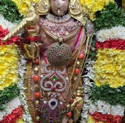 பிட்டுக்கு மண் சுமந்த லீலை