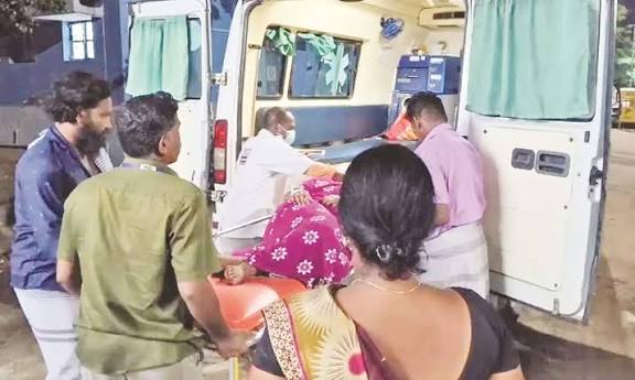 சீர்காழி அரசு மருத்துவமனையில் ஊசி போட்ட கர்ப்பிணிகள் உள்ளிட்ட 27 பேருக்கு உடல்நலம் பாதிப்பு