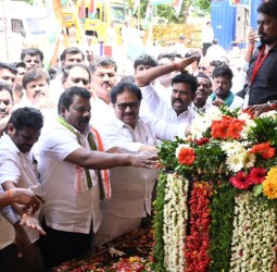 தியாகி இமானுவேல் சேகரன் 68வது நினைவு தினத்தை முன்னிட்டு தமிழக காங்கிரஸ் தலைவர் செல்வப்பெருந்தகை, முன்னாள் எம்பி திருநாவுக்கரசர் மற்றும் காங்கிரசார் மரியாதை