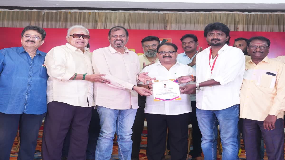 சின்னத்திரை நடிகர் சங்க தேர்தலில் வெற்றி பெற்றவர்களுக்கு நேற்று பதவி பிரமாணம்