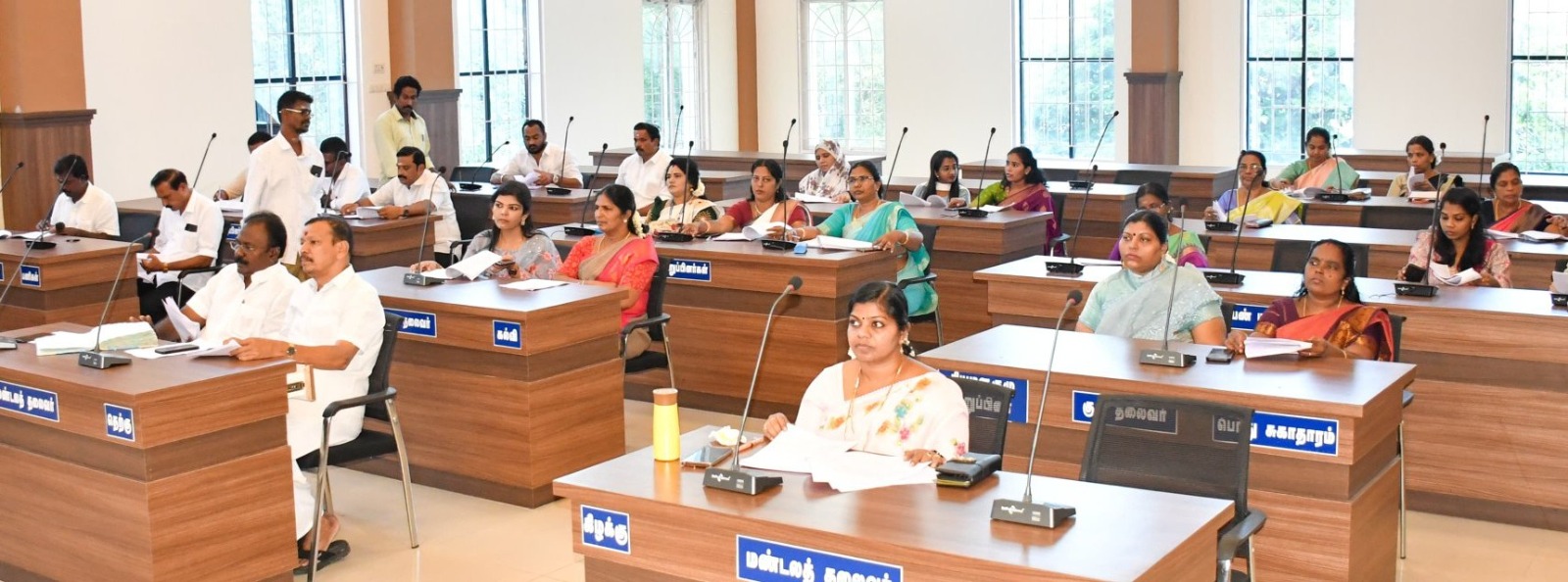 கரூரில் பலியானவர்களுக்கு இரங்கல் தெரிவித்து மவுன அஞ்சலி