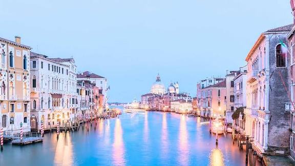 கனவுப் பயணம்: உலகளவில் அதிகம் பேர் விரும்பும் முதல் 5 நாடுகள்!