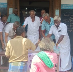 மகாளய அமாவாசையை முன்னிட்டு அன்னதானம்............