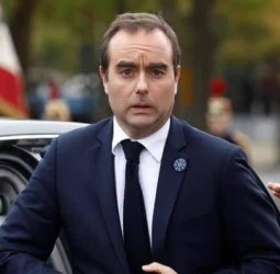 பிரான்ஸ் நாட்டிற்கு  புதிய பிரதமர்