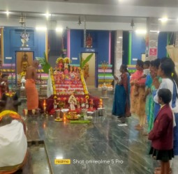 போச்சம்பள்ளி, வடமலம்பட்டி சர்வலிங்கேஸ்வரர் ஆலயத்தில் நவராத்திரி கொலு மூன்றாம் நாள் வழிபாடு