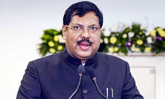 சர்ச்சையானது தெய்வம் குறித்த கருத்து: அனைத்து மதங்களையும் மதிக்கிறேன் என உச்சநீதிமன்ற தலைமை நீதிபதி விளக்கம்