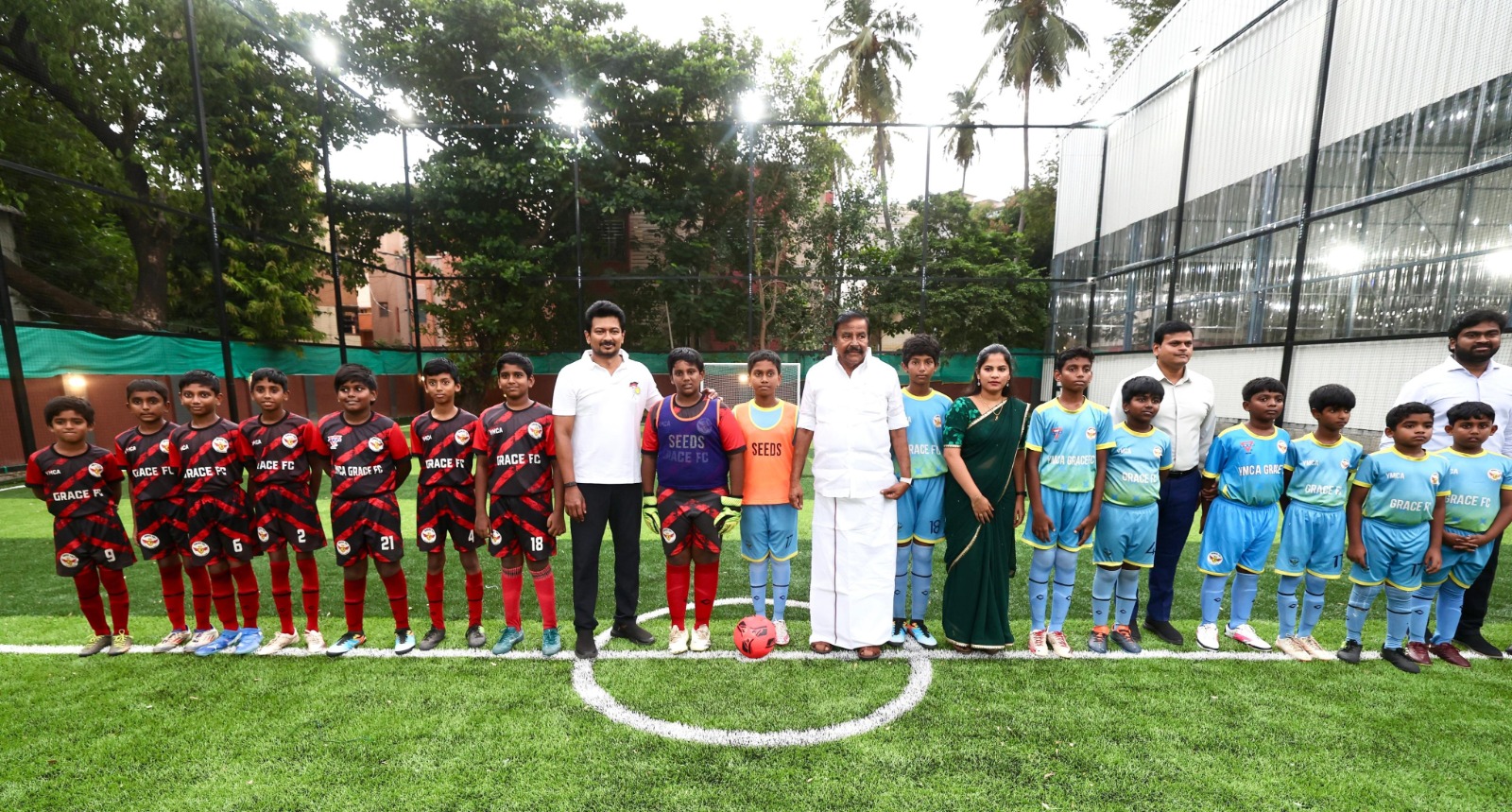 உள்விளையாட்டு அரங்கத்தை முதல்வர் உதயநிதி திறந்து வைத்தார்