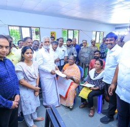 டாக்டர் குருசாமி சாலையில் நேற்று நடந்த "உங்களுடன் ஸ்டாலின்" திட்ட முகாம்