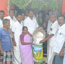 அரூர் தொகுதி சிட்டிலிங் ஊராட்சி எஸ்.தாதம்பட்டி கிராமத்தில் புதிய ரேஷன் கடை