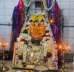 பரங்கிப்பேட்டை மெயின் ரோடு அருள்மிகு ஸ்ரீ செல்வவிநாயகர் ஆலயத்தில் இன்று சங்கடஹர சதுர்த்தி