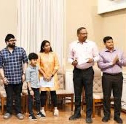 சென்னையில் ‘ஜெய்சங்கர் சாலை; நடிகர் எஸ்.வி. சேகரின் தந்தை எஸ்.வி. வெங்கடராமன் தெரு பெயர் பலகையை ஸ்டாலின் திறந்து வைத்தார்