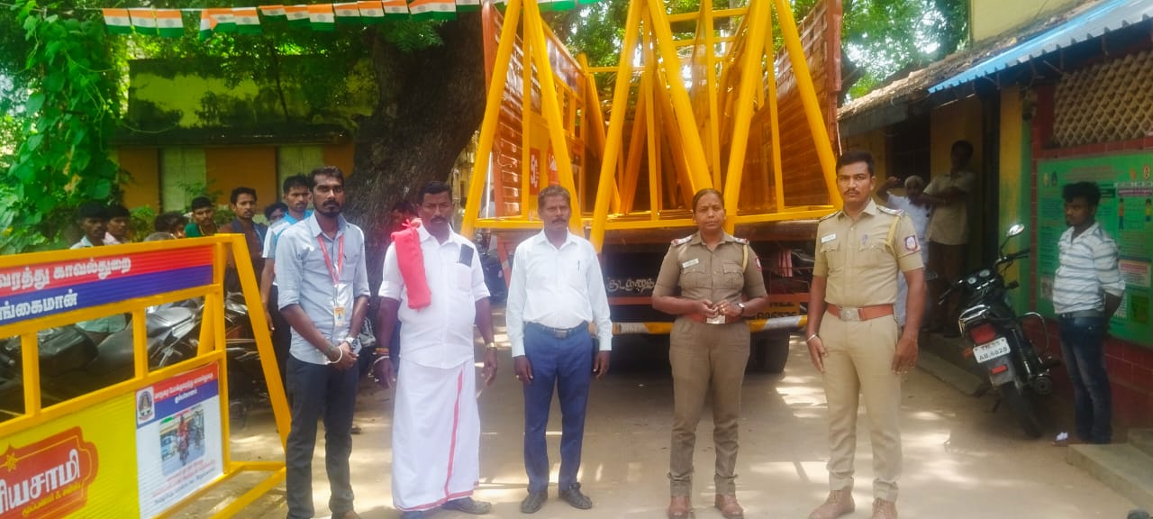 இந்திய கம்யூனிஸ்டு கட்சி செயலாளர் எஸ்.எம். செந்தில்குமார் முயற்சியால் குடந்தை ஜவுளி உரிமையாளர் மூலம் 10 பேரிக்காடுகள்