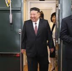 பாரம்பரிய ரயிலில் சீனா  சென்ற கிம் ஜோங் உன்