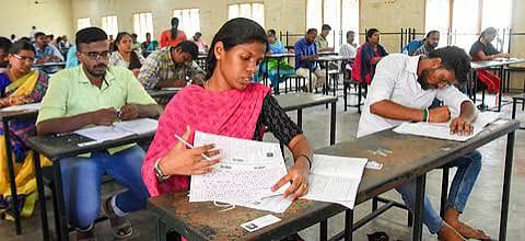 குரூப் 2, 2ஏ தேர்வுக்கூட நுழைவுச் சீட்டு வெளியீடு!