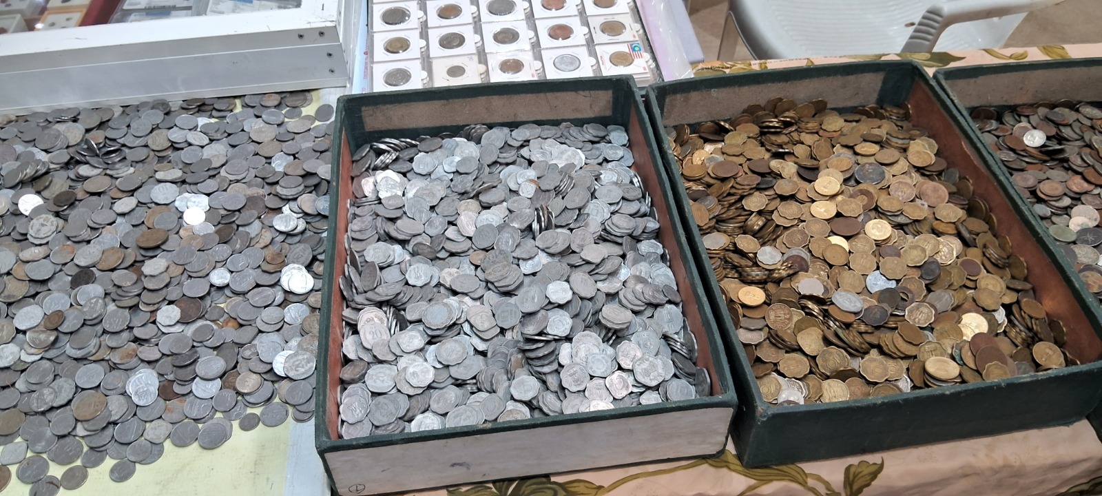 திண்டுக்கல் தரகு மண்டி குமாஸ்தா மண்டபத்தில் நடக்கும் நாணய கண்காட்சி