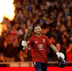 சால்ட், பட்லர் அதிரடி ஆட்டம்: டி20 கிரிக்கெட்டில் 304 ரன்கள் குவித்த இங்கிலாந்து