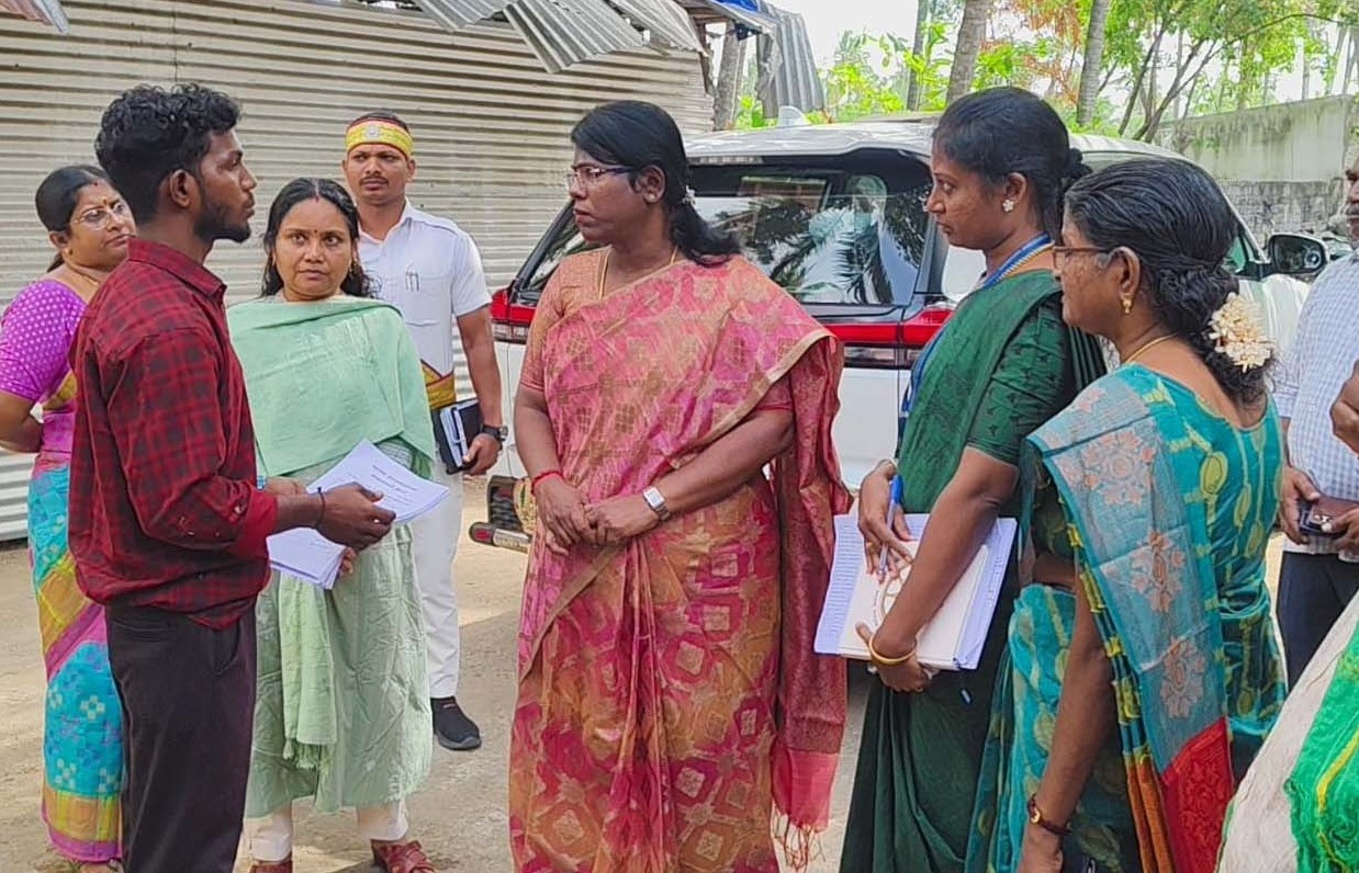 முதலமைச்சரின் தாயுமானவர் திட்ட செயல்பாடுகள் குறித்து கலெக்டர் அழகுமீனா நேரில் ஆய்வு