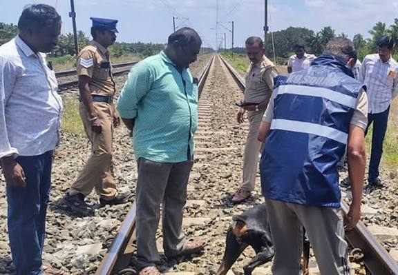 கோவை தண்டவாளத்தில் குழந்தை பிணம்: நரபலி சந்தேகத்தில் போலீஸார் விசாரணை!