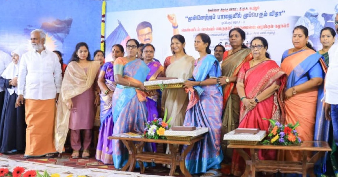 70 மகளிர் சுய உதவிக்குழுக்களை சார்ந்த 700 மகளிர்களுக்கு சுழல்நிதி மற்றும் நலத்திட்ட நலத்திட்ட உதவி