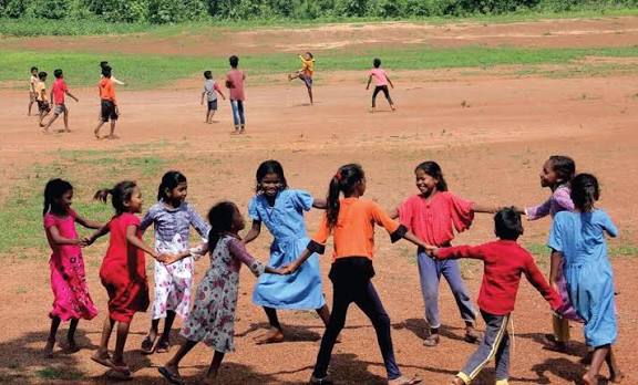 வெயிலோடு உறவாடி...