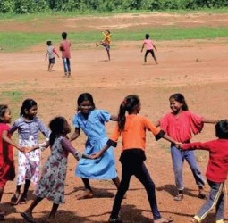 வெயிலோடு உறவாடி...