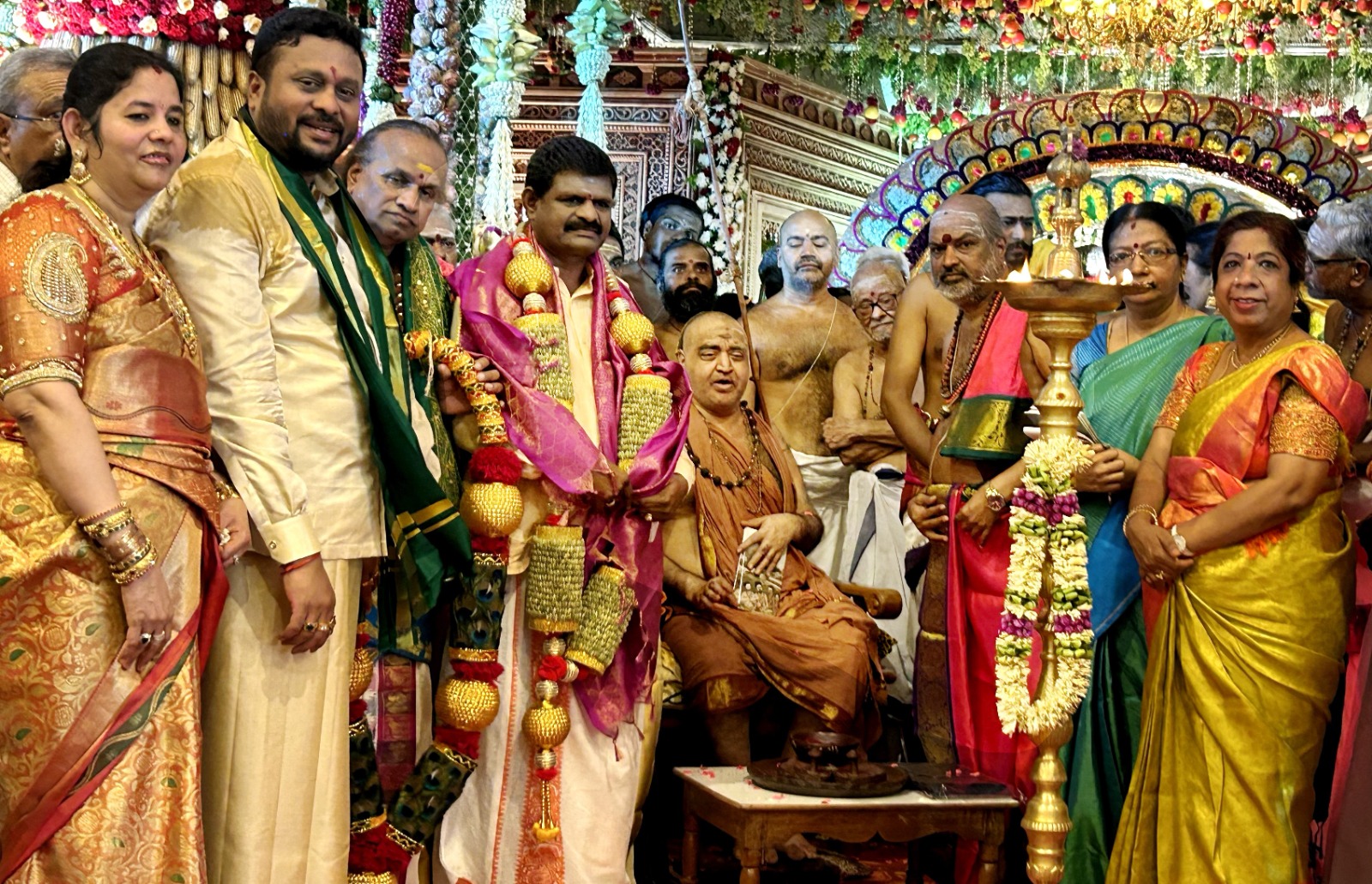 சங்கர விஜயேந்திர சரஸ்வதி சங்கராச்சாரியார் சுவாமிகள் திருவிளக்கு பூஜை