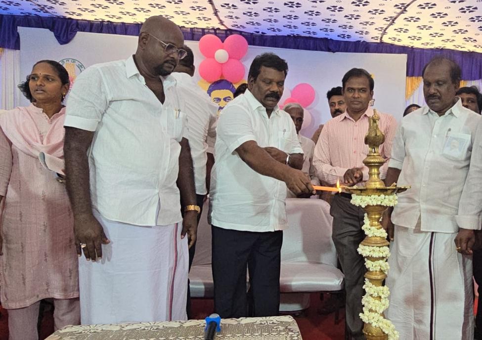 வளர்புரம் ஊராட்சியில் ஸ்டாலின் சிறப்பு திட்ட முகாம்