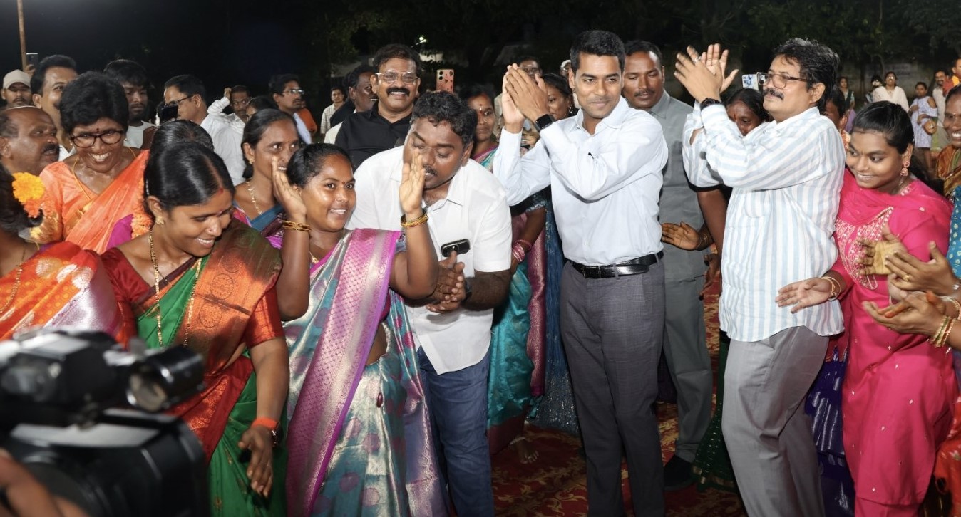 தெலுங்கானா கம்மம் பகுதியில் நடந்த பதுக்கம்மா விழா