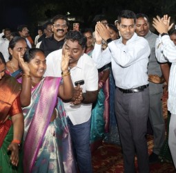 தெலுங்கானா கம்மம் பகுதியில் நடந்த பதுக்கம்மா விழா