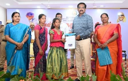அன்புக்கரங்கள் திட்டத்தினை தொடங்கி வைத்து 276 குழந்தைகளுக்கு மாதம் ரூ.2000 நிதியுதவி
