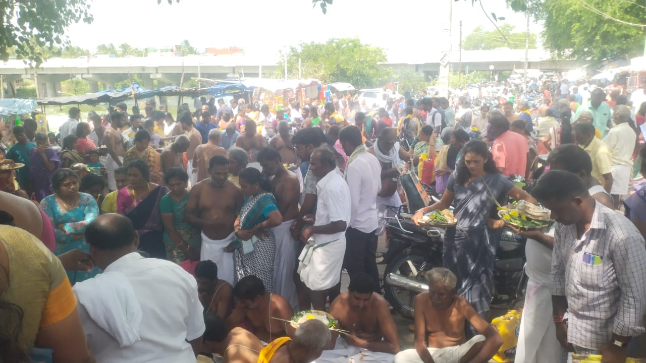 அனுமான் தீர்த்தத்தில் மகாலய அமாவாசை வழிபாடு